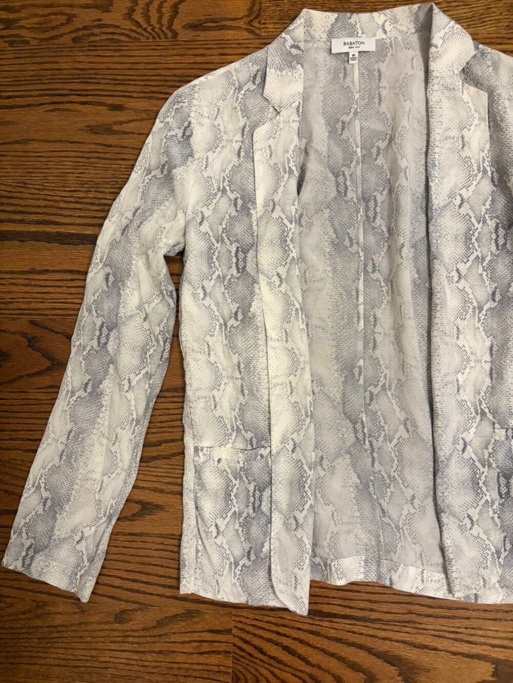 Babaton Python Print Light Blazer - Picture 4 of 7